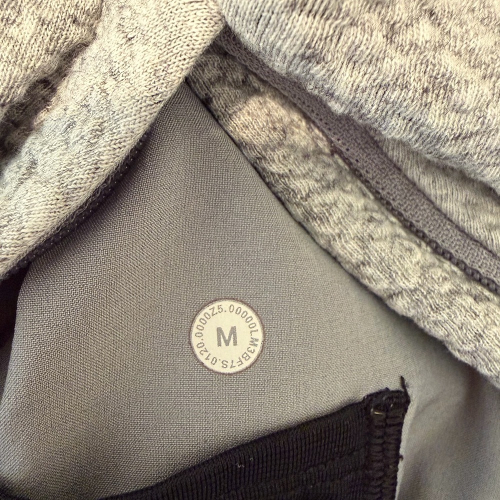 Lululemon Textured Fleece Pullover Hoodie Gray Black Speckled Sz M - Picture 4 of 4